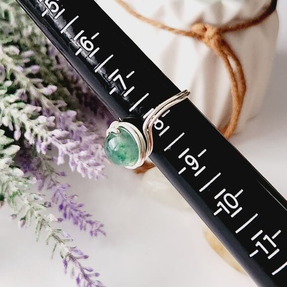 Green Natural Jade Stone Bead Ring / Wire Wrapped Ring in Green, Silver - Picture 8 of 8